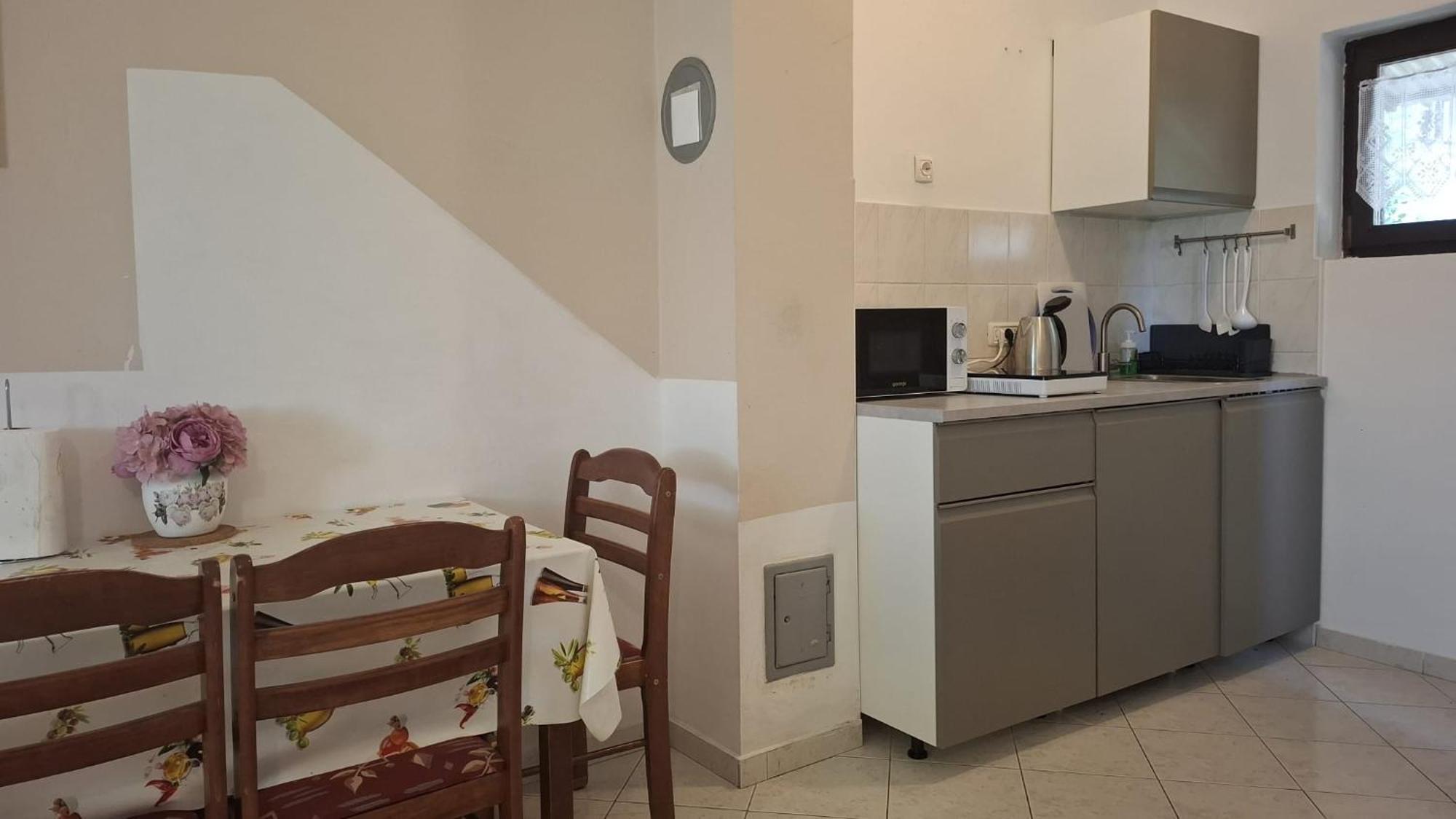 Apartman Karin Donji Karin Extérieur photo